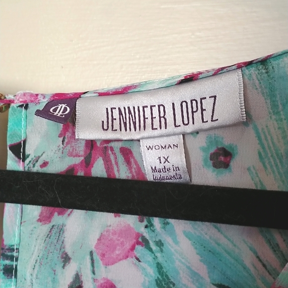 GUC Jennifer Lopez Size 1X Colourful Light Weight Fly Away Back Top - Picture 4 of 11